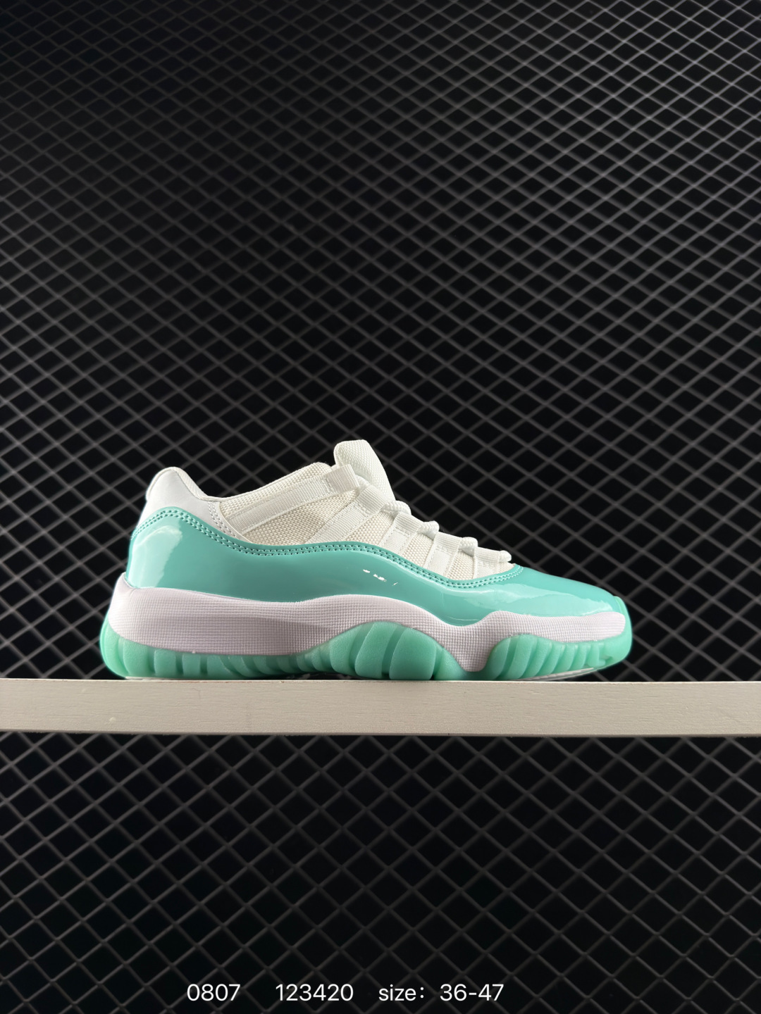 Nike Air Jordan 11 Retro Low